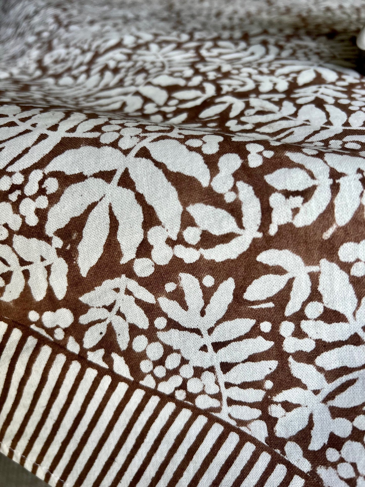 Gathered Garden Tablecloth in Saddle Brown