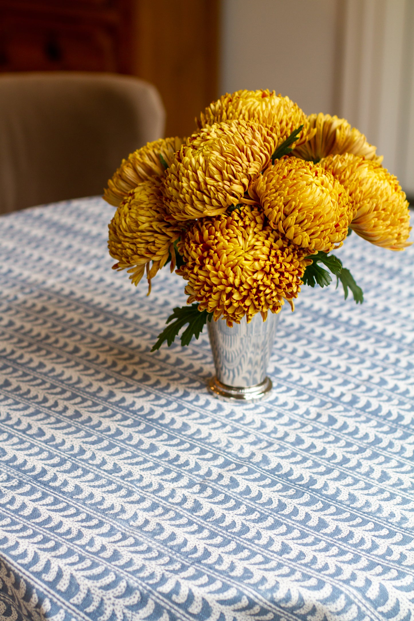 Endless Fleur Tablecloth in Whisper Pink