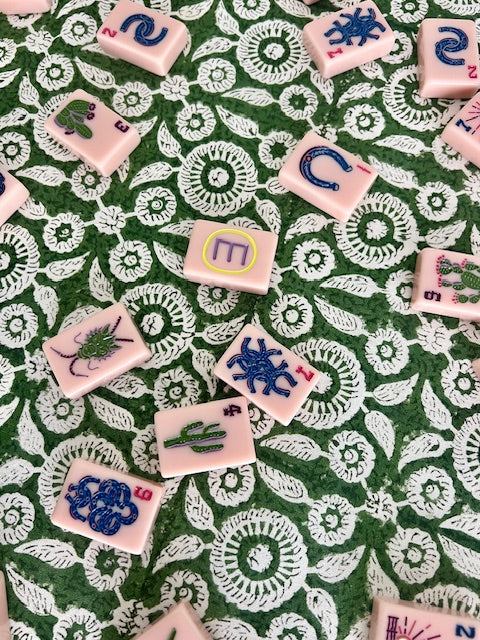 Feathred Tile Game Tablecloth in Green