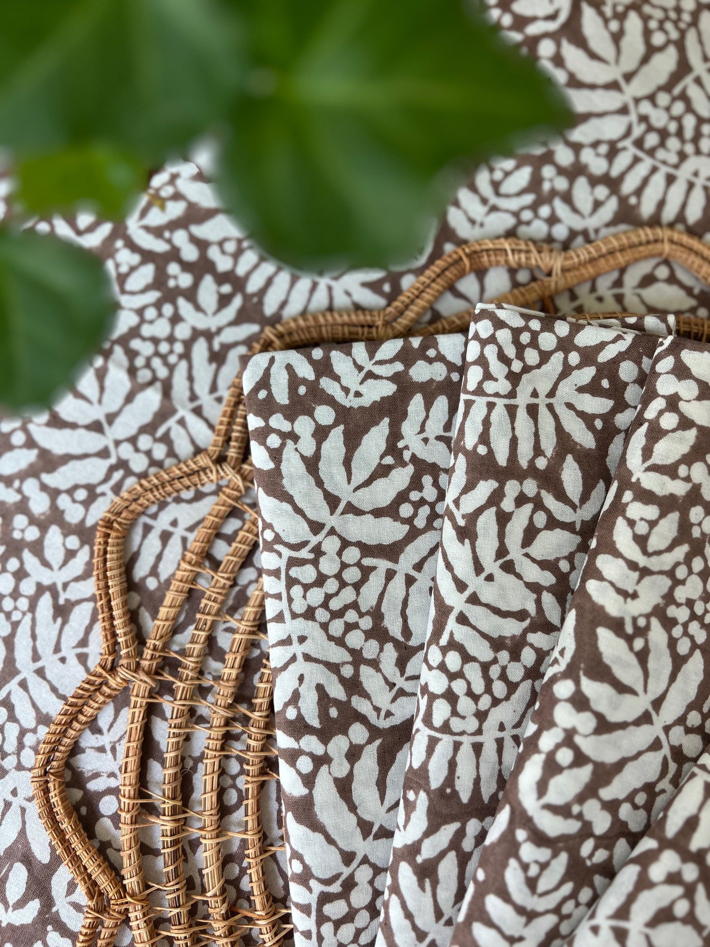 Gathered Garden Tablecloth in Saddle Brown