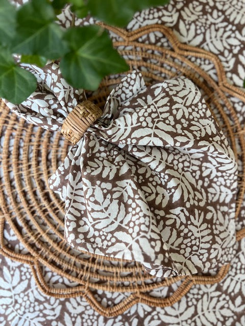 Gathered Garden Tablecloth in Saddle Brown