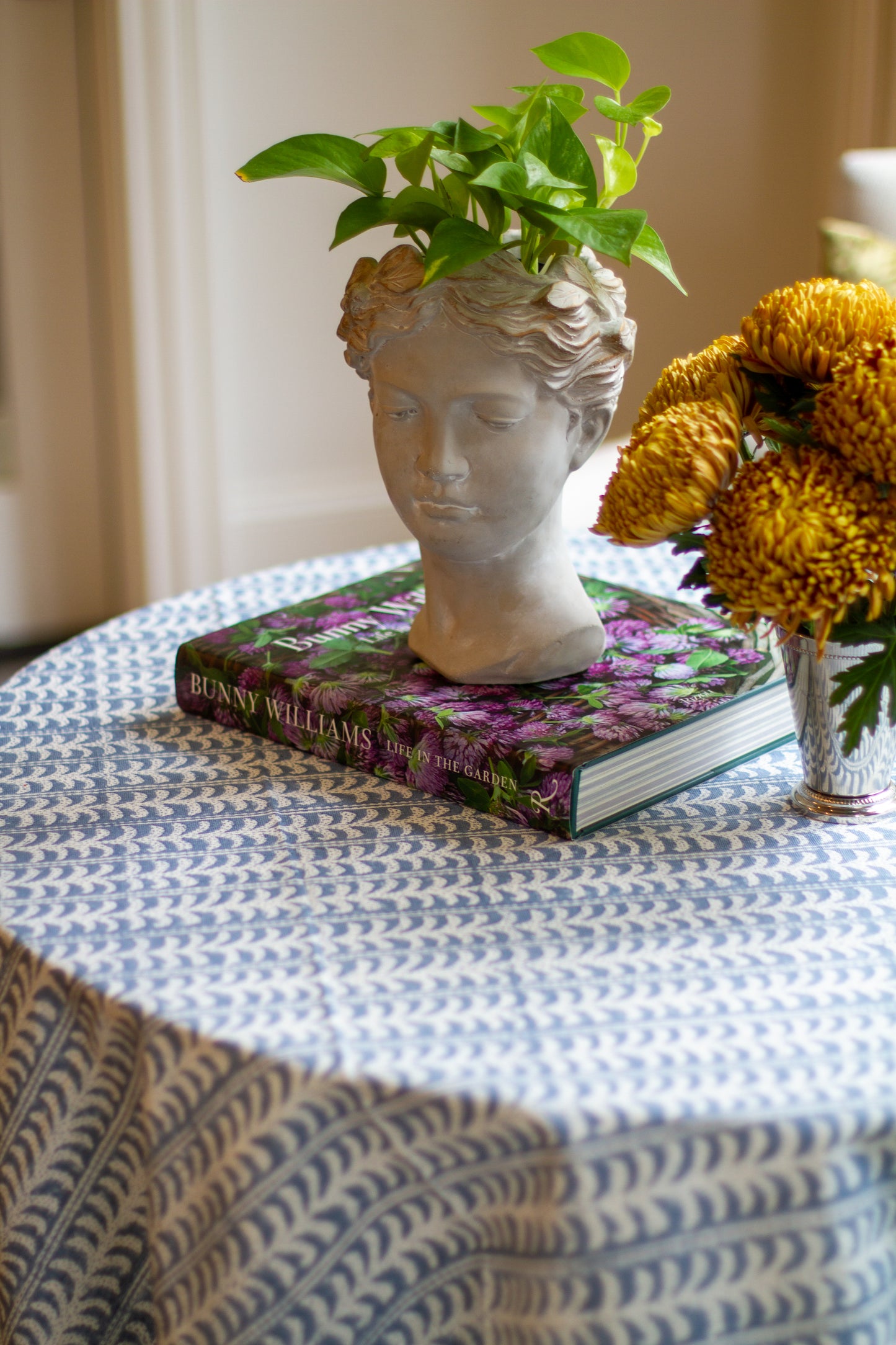 Endless Fleur Tablecloth in Dusty Blue