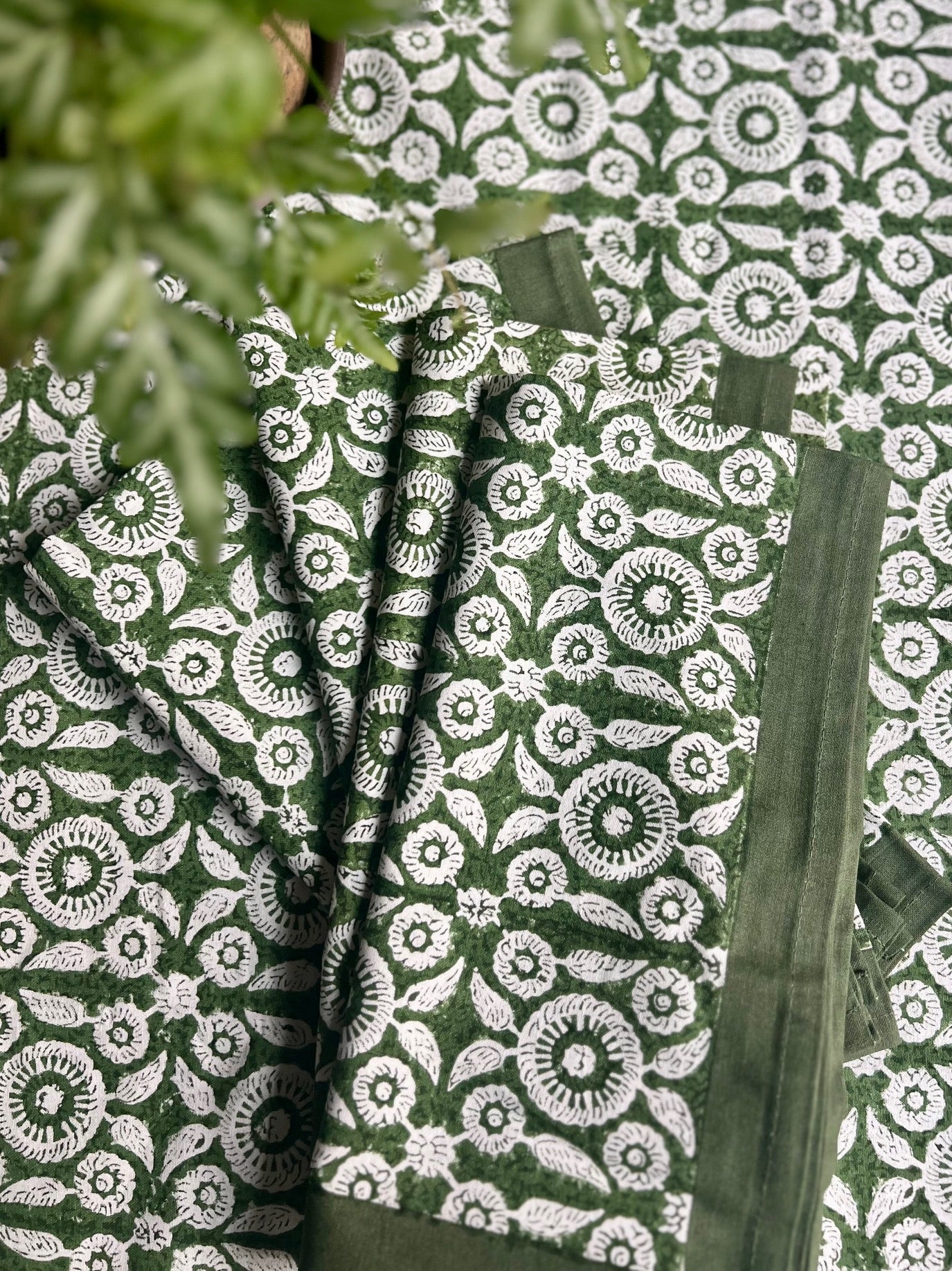 Feathered Tile Tablecloth in Green
