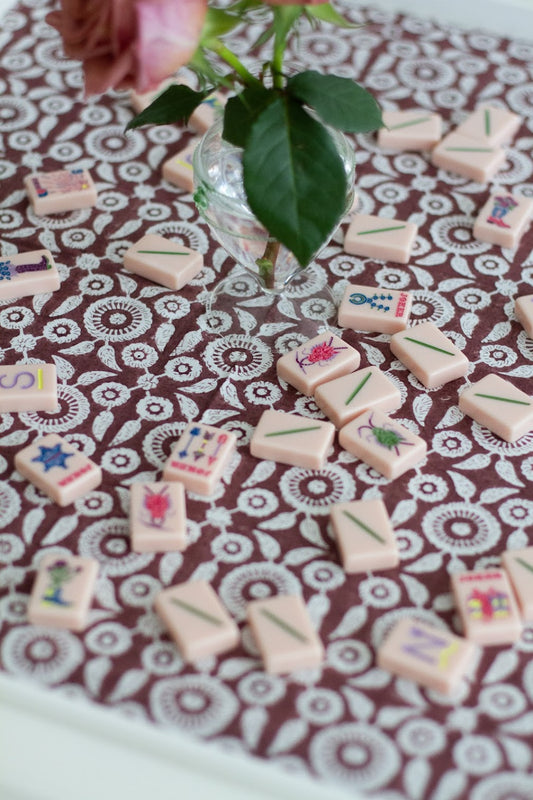 Feathered Tile Tablecloth in Cabernet